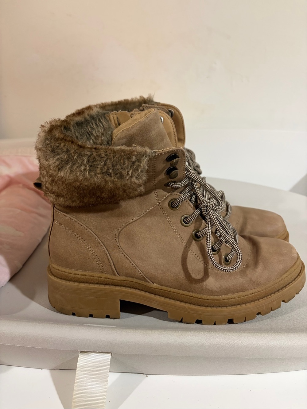 Womenโs Tan Faux-Fur Lace-Up Ankle Boots